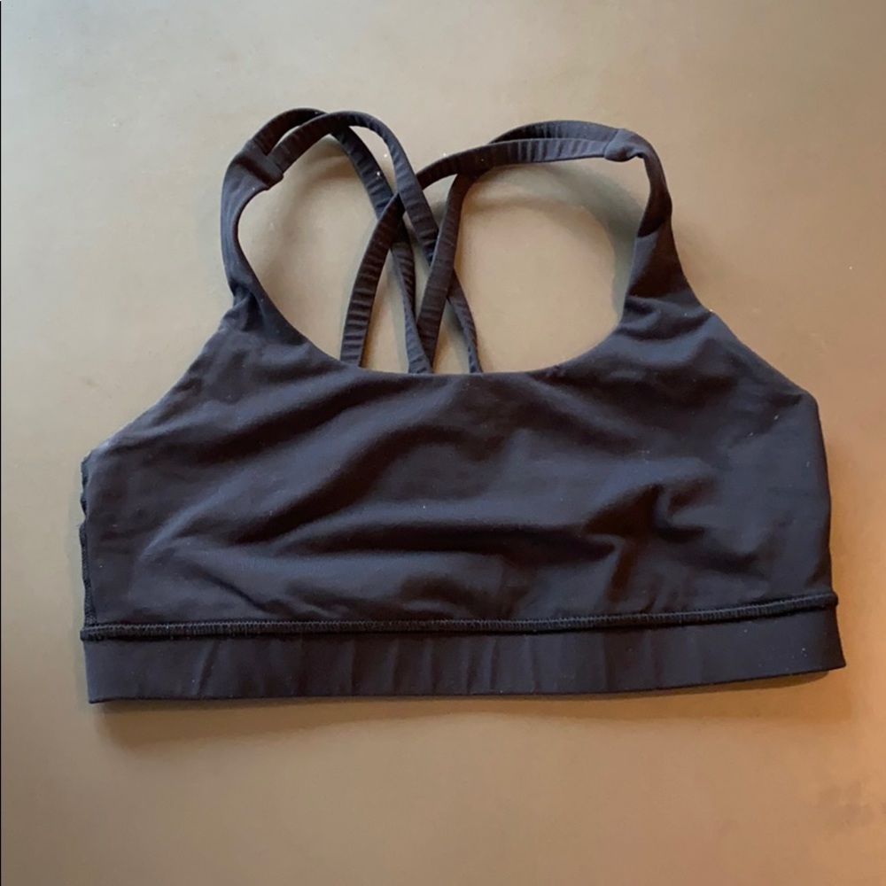 black lululemon sports bra